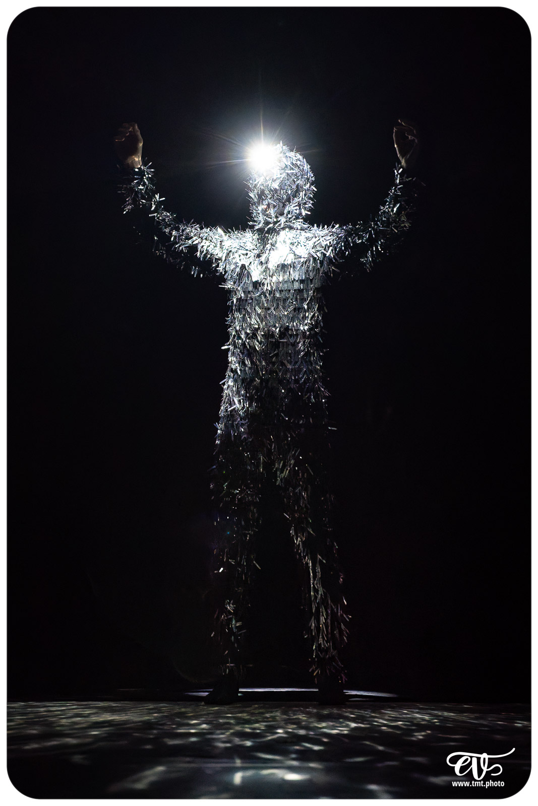 A4 (COMME LA FEUILLE) CIE CHICOS MAMBO